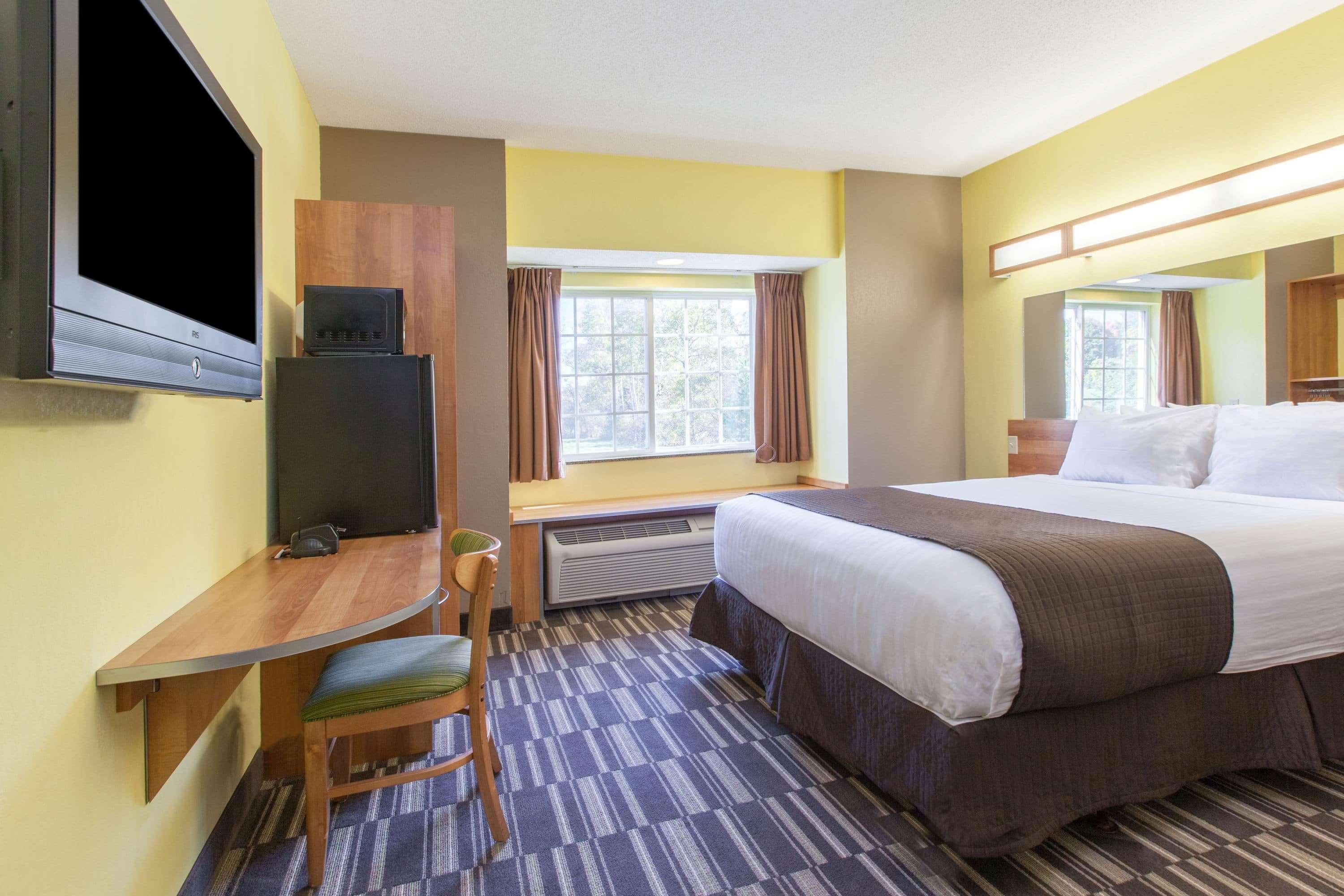 Microtel Inn & Suites By Wyndham Johnstown Екстер'єр фото