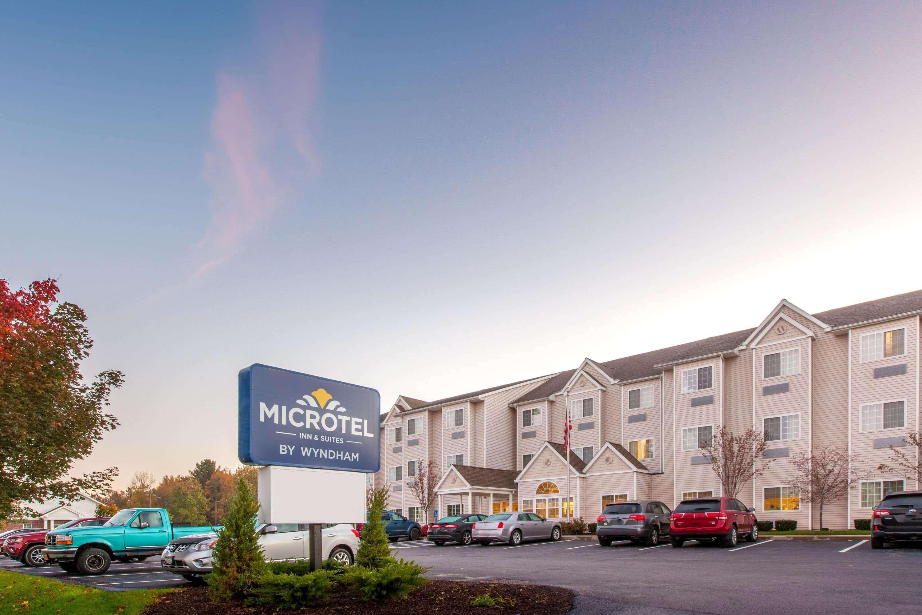 Microtel Inn & Suites By Wyndham Johnstown Екстер'єр фото