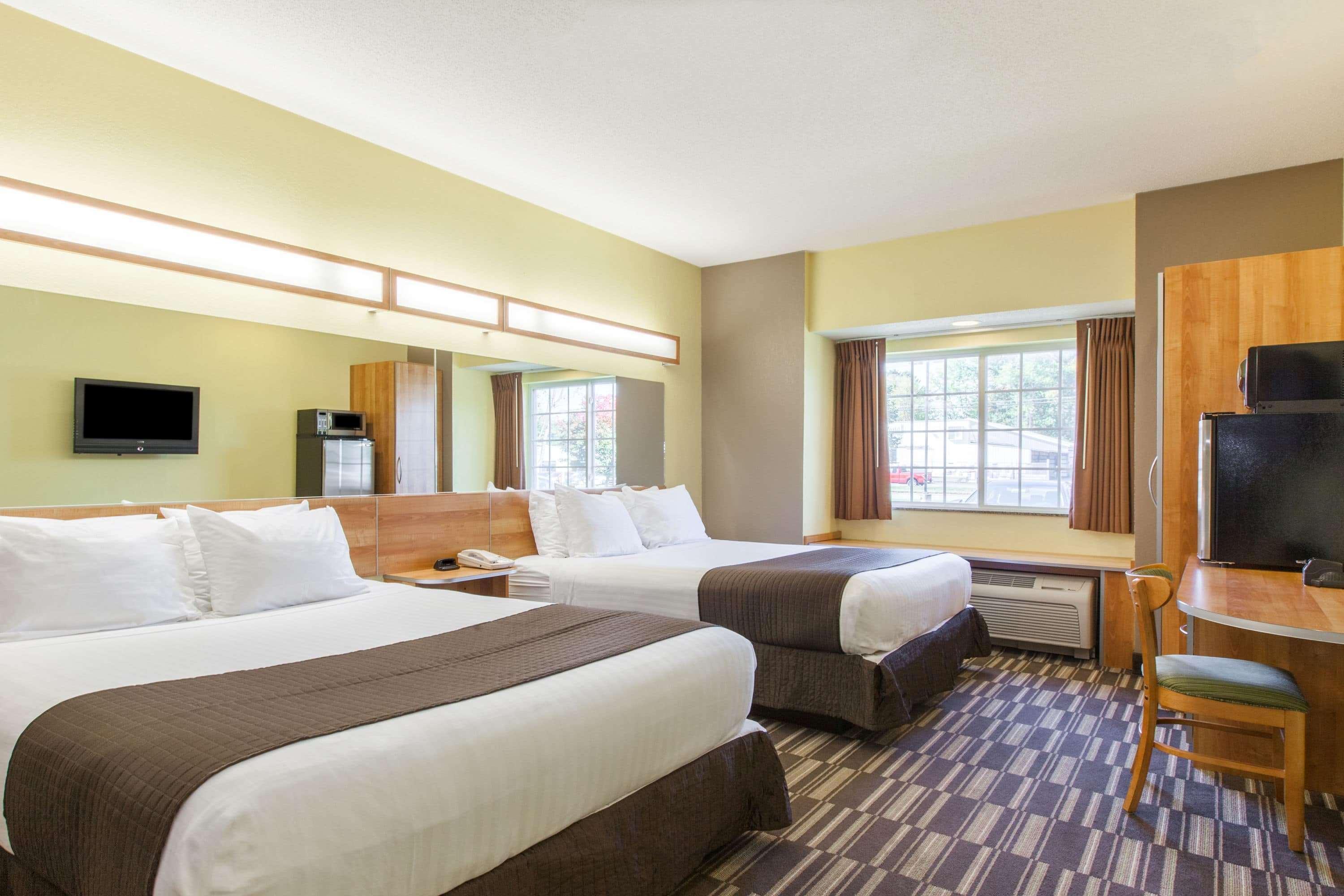 Microtel Inn & Suites By Wyndham Johnstown Екстер'єр фото