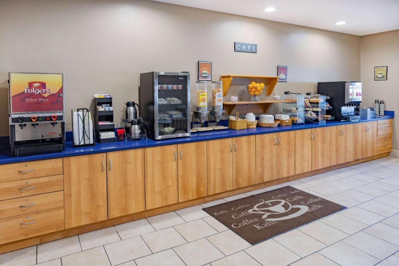 Microtel Inn & Suites By Wyndham Johnstown Екстер'єр фото