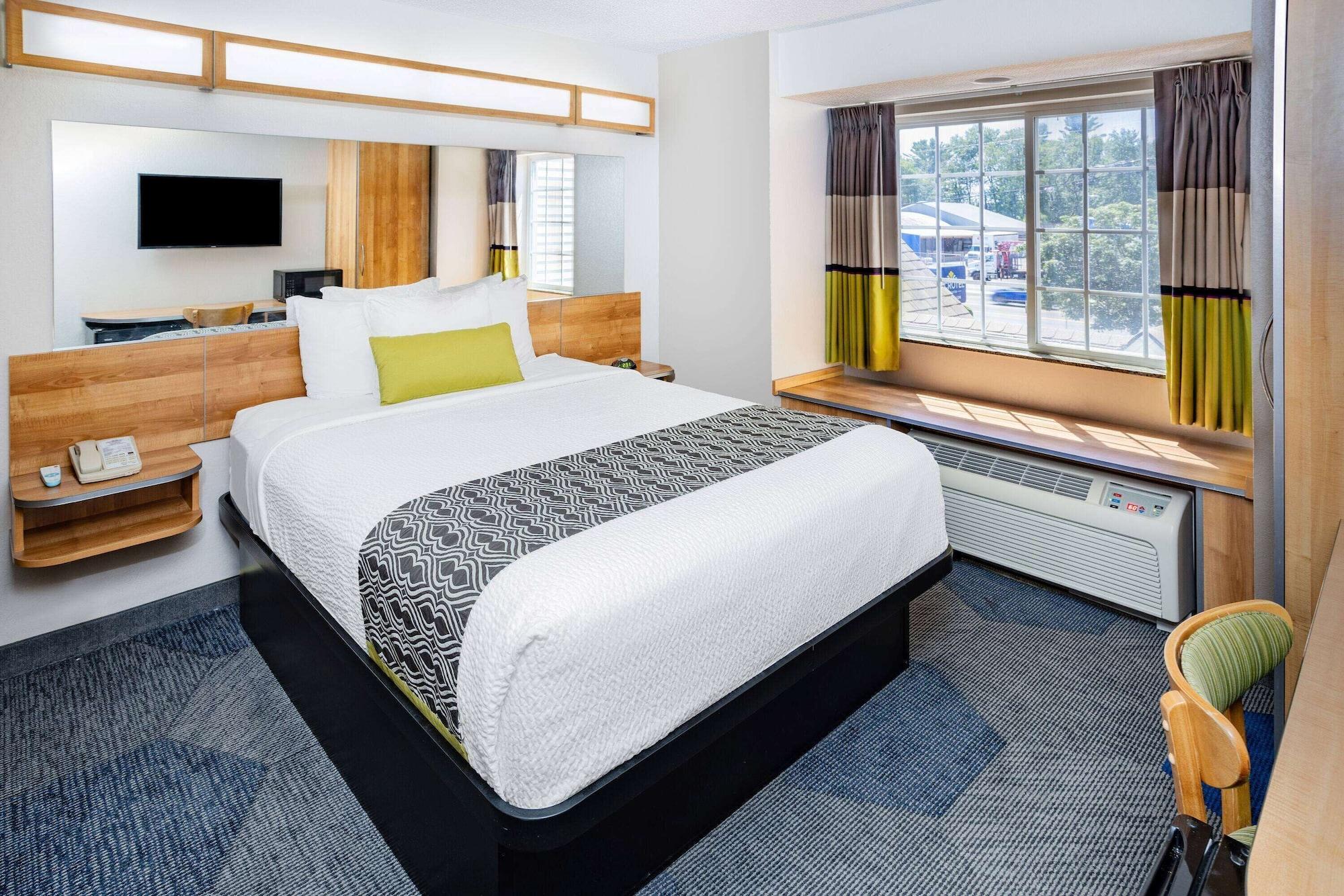 Microtel Inn & Suites By Wyndham Johnstown Екстер'єр фото